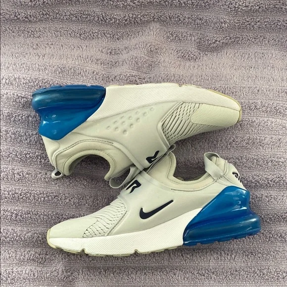 Nike Kids Shoes ❤️ - White and Blue - Picture 1 of 3